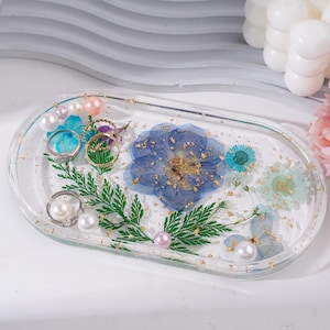 Delicate Blue Flowers Plant Resin Tray,Oval Jewelry Tray,Real Flowers & Gold Leaf,Wedding Bouquet preservation,Trinket Dish,Fall Decor Gifts